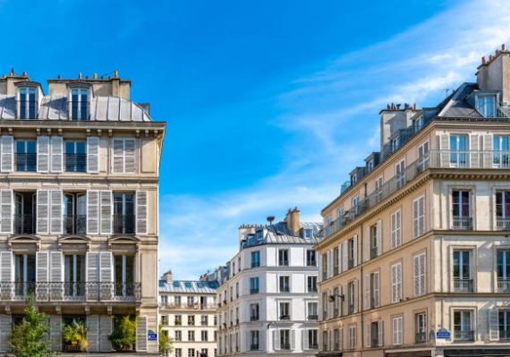 Le Droit de Préemption Urbain (DPU) donne un avantage à la mairie. Elle peut acheter un bien avant un autre acquéreur.