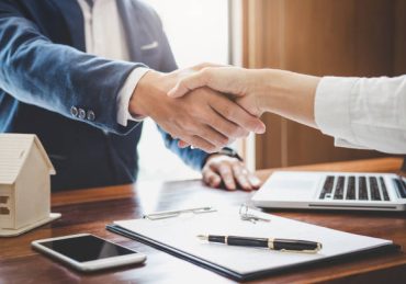Investir dans l’immobilier à l’étranger peut sembler complexe, mais les avantages sont nombreux. Tout d’abord,