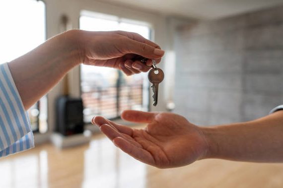 Avant de se lancer dans un achat immobilier, il est crucial pour un couple de clarifier son projet. En effet, acheter